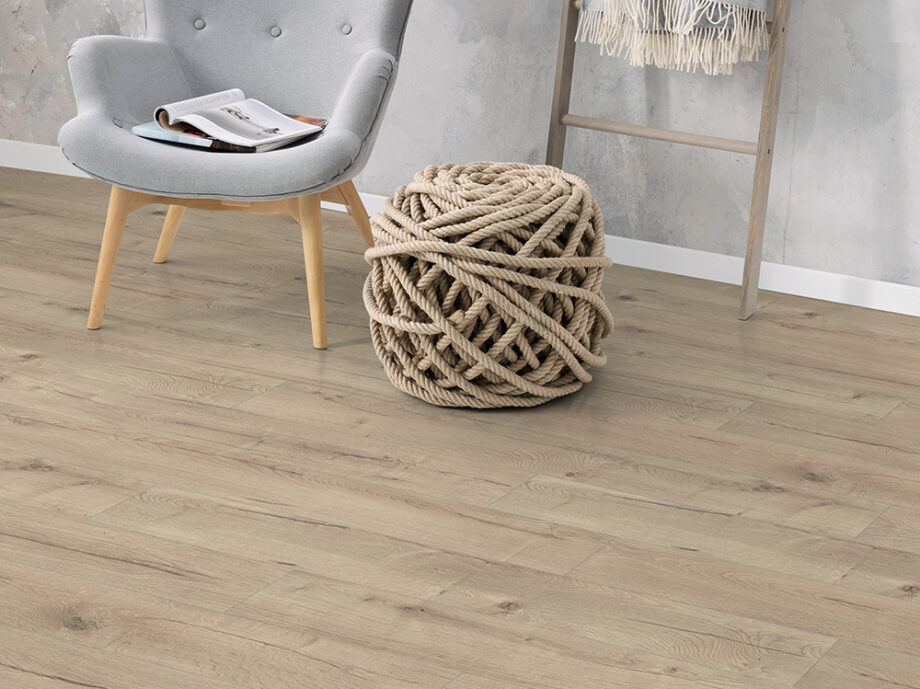 Egger Pro European 12mm Laminate Light Nankina Oak 7.6'' - Image 2